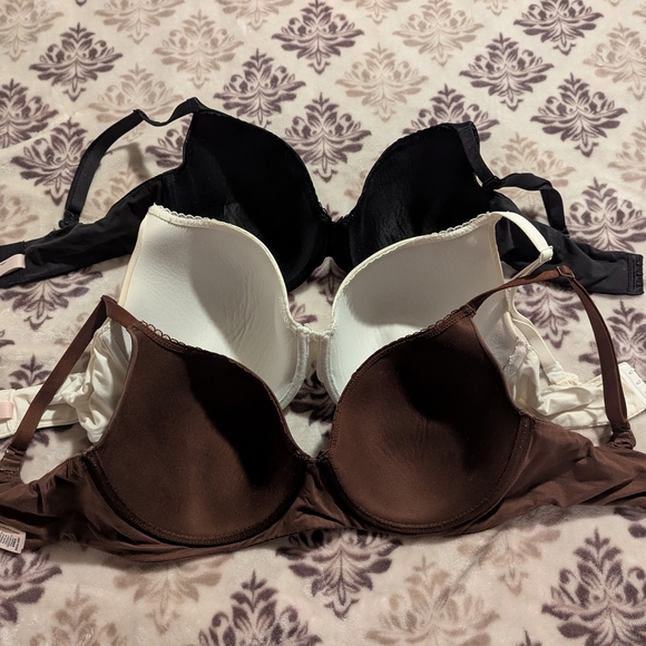 Lot Of 3 Victoria's Secret Black, Brown And White Bras  36DDD - Picture 2 of 8
